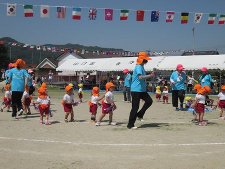 もも・ばら・はとぐみの遊戯