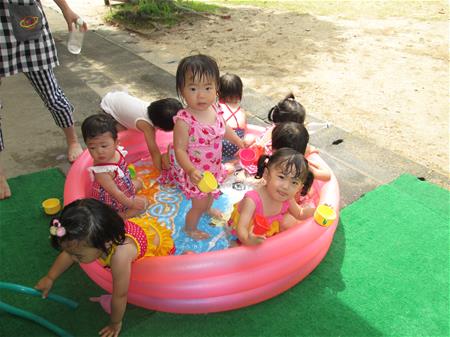 プール遊びの様子２