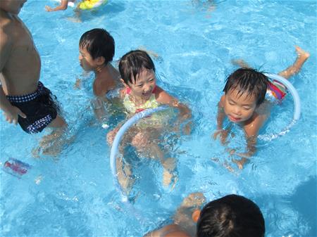 プール遊びの様子４