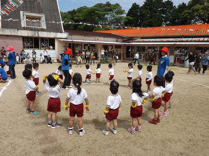 年少以下　お遊戯