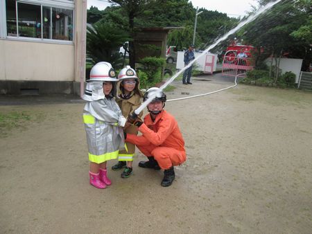 消火体験の様子