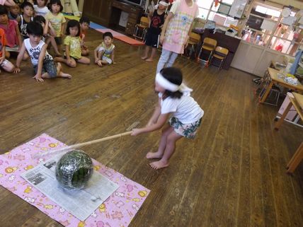 すいか割り
