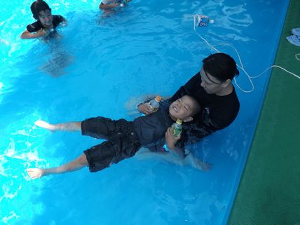 浮いているところ