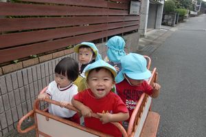 避難車でお散歩
