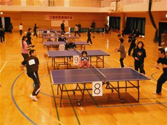 二里町民卓球大会の様子