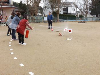 保育士の消火訓練
