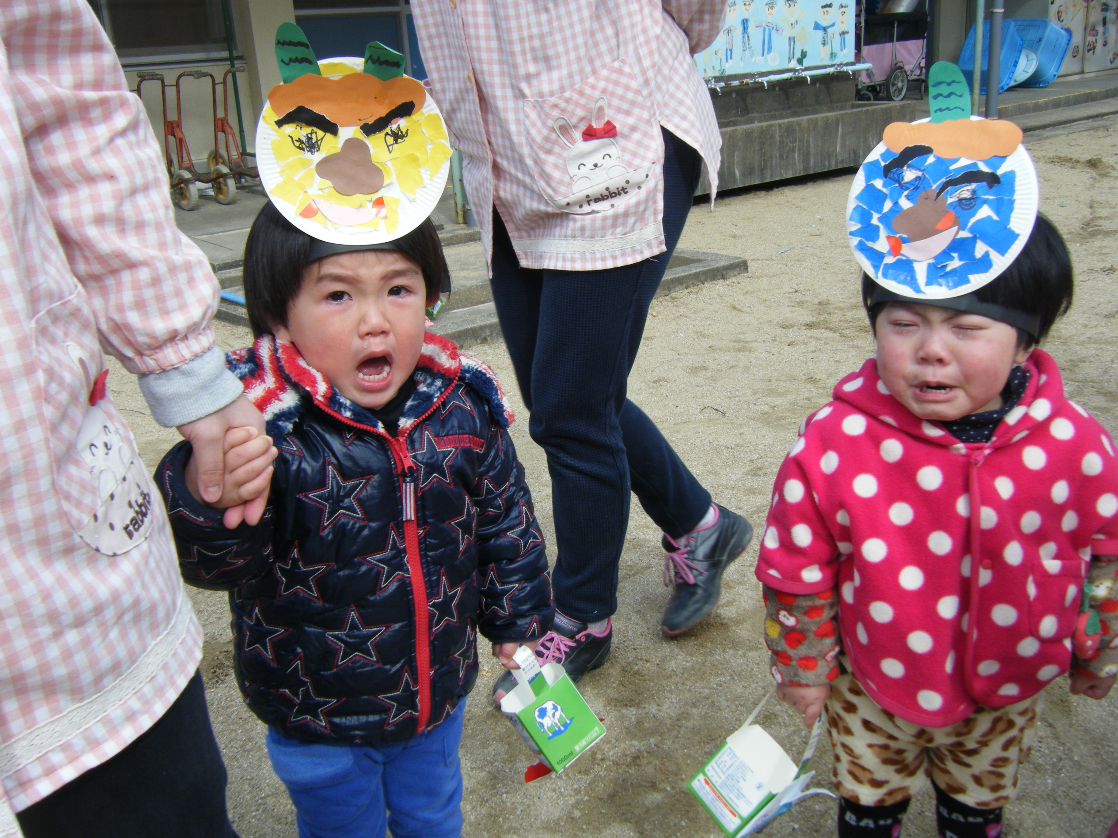 泣き出す子どもの様子