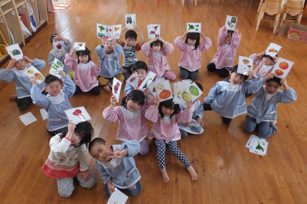 市保育会給食委員会作成の「地産食育かるた」はみんな大好き
