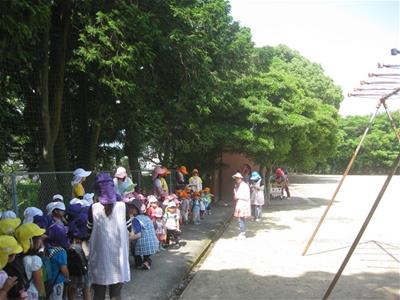 大坪小学校に到着です