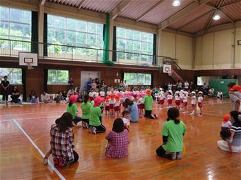 閉会式