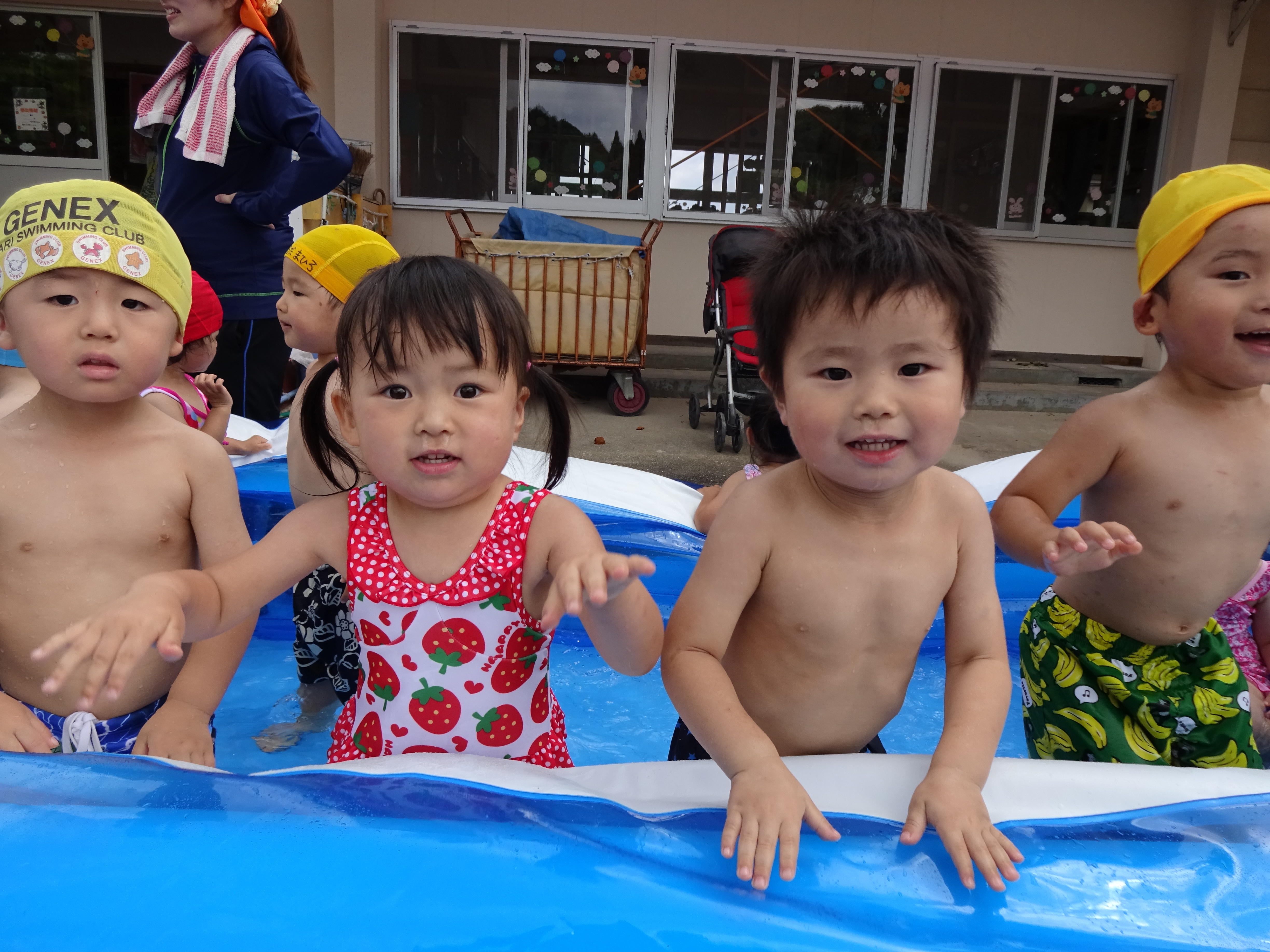 プール遊び　ばら組