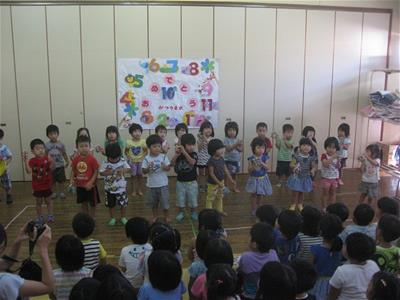 もも組さんの発表です