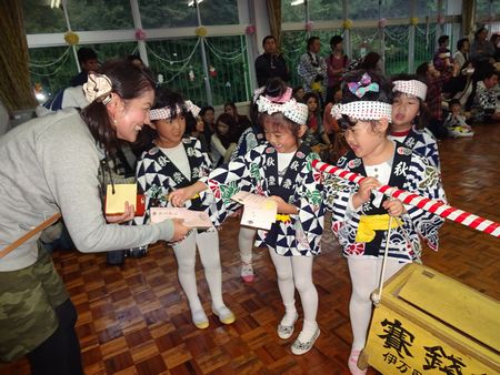 子ども神輿巡行