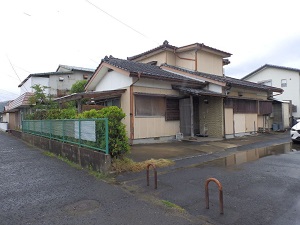 381外観
