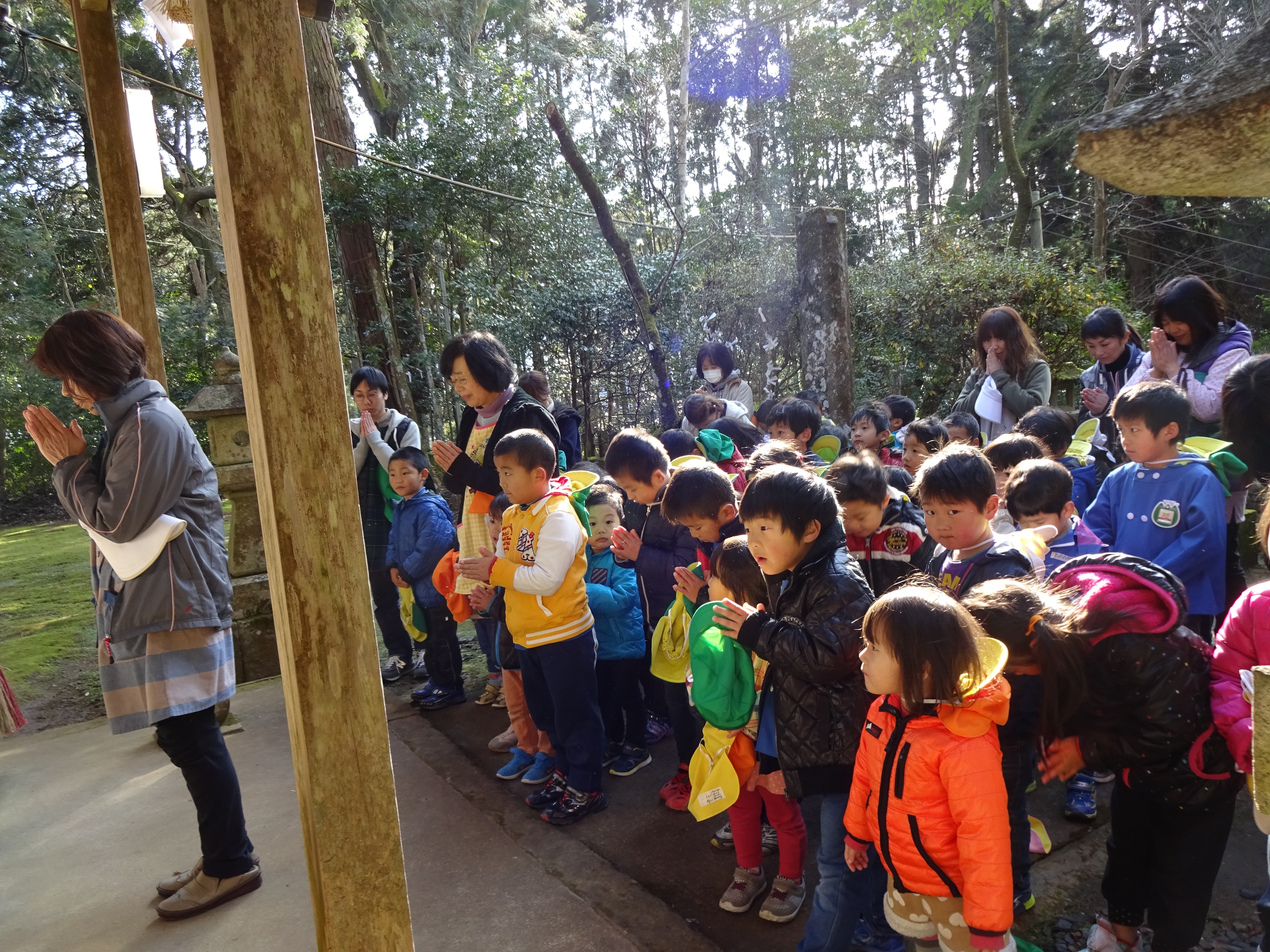 初詣　参拝の様子