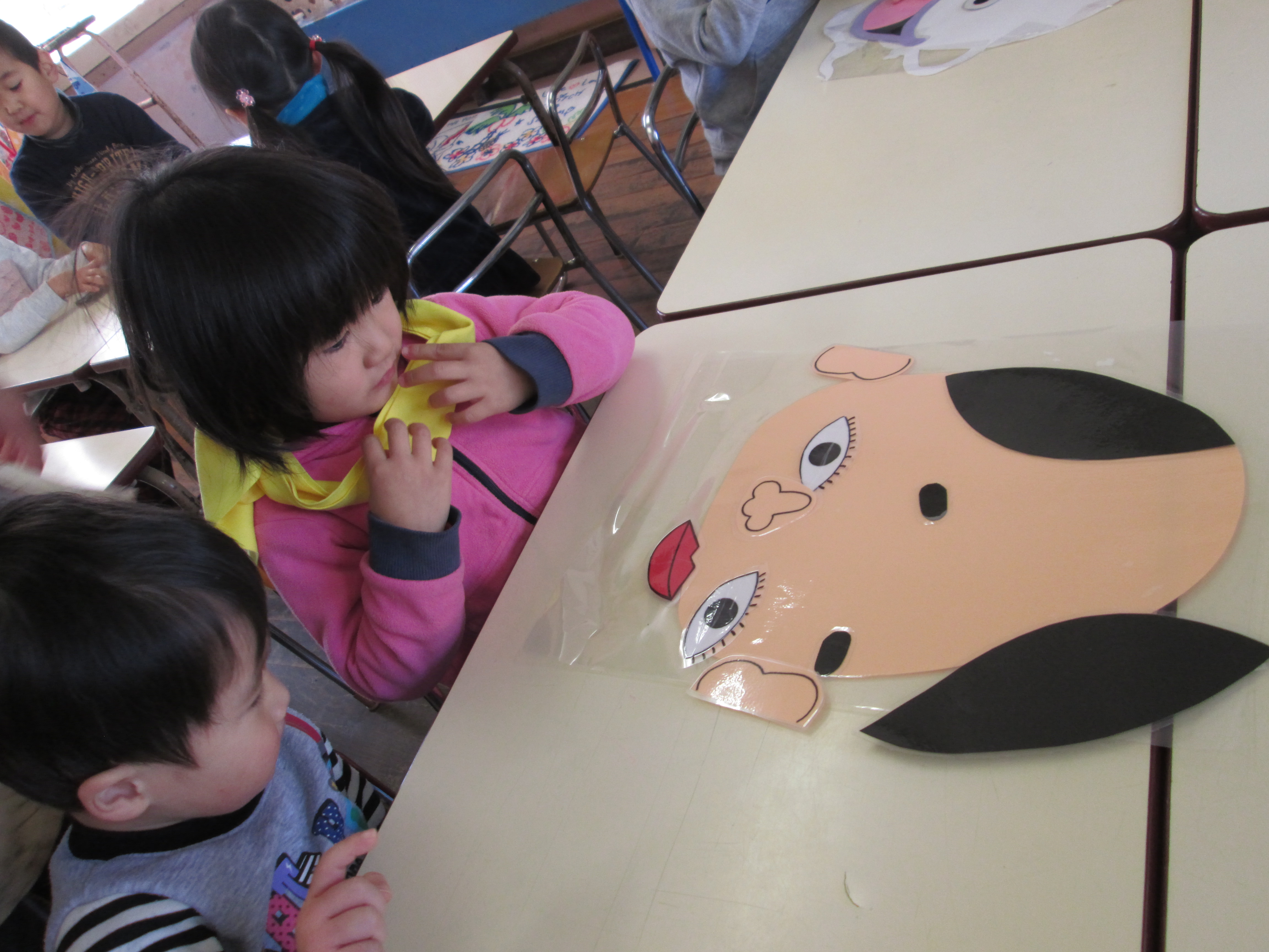 福笑い　顔の確認中