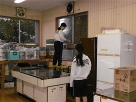伊商生ボランティアのようす