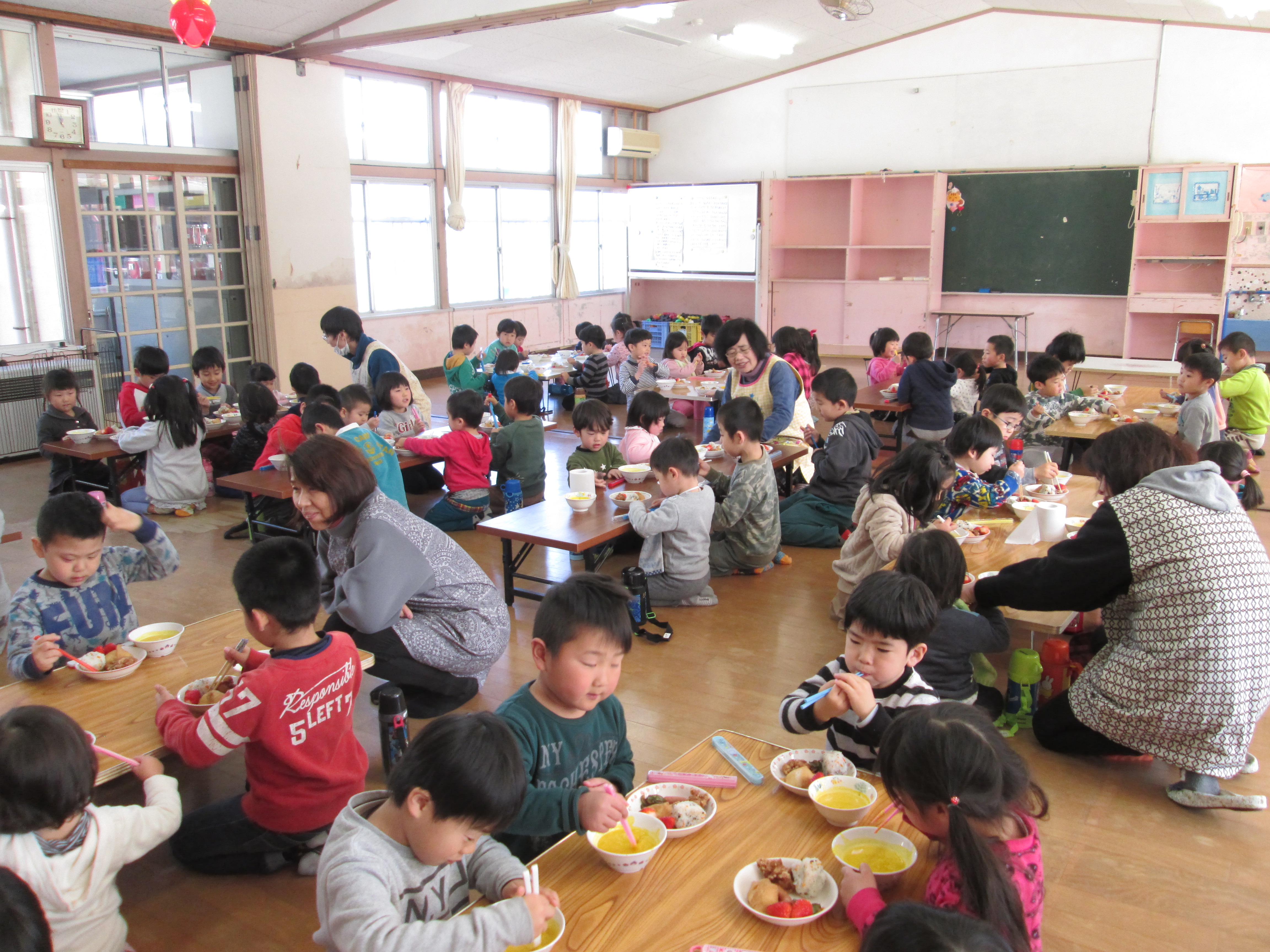 お別れ会食の様子
