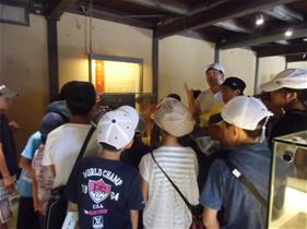 夏の寺子屋のようす