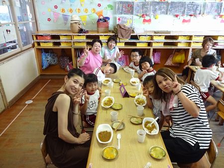 夕食の様子