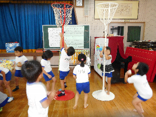 ゆり遊び