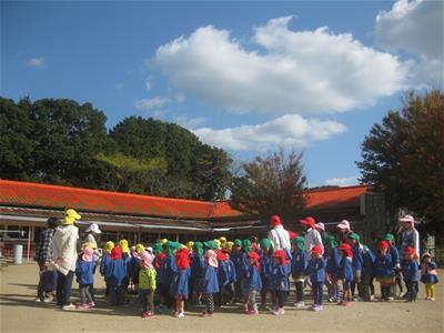 天気に恵まれて、七五三の神社参拝に出発です