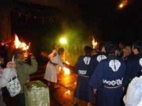 取り追う祭りのようす