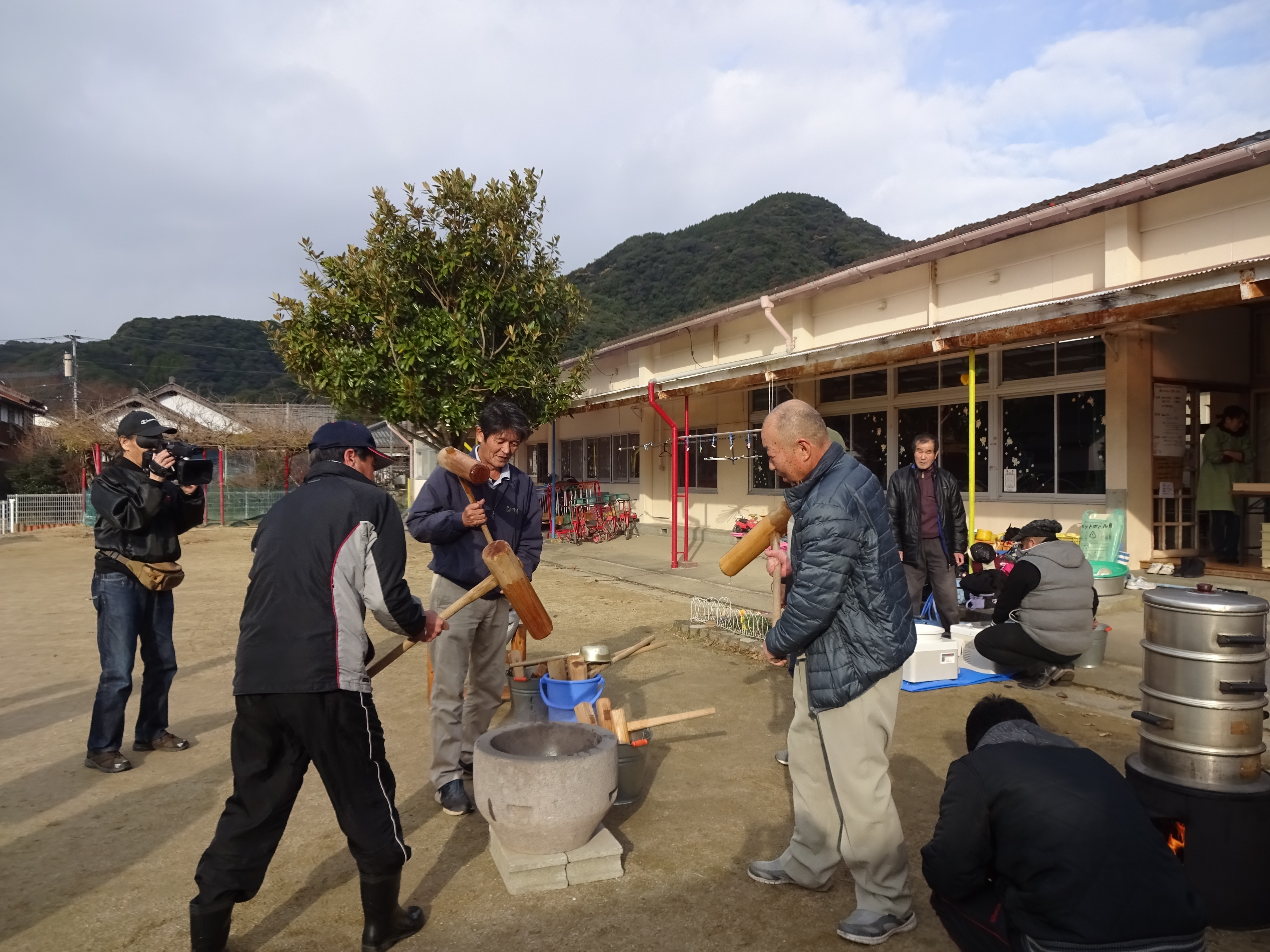 餅つきの様子