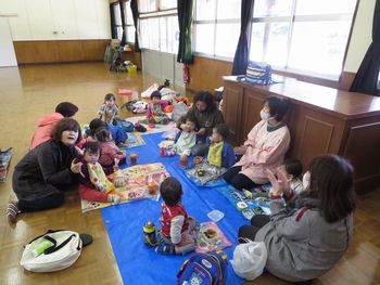 3月 4