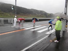 交通安全啓発活動のようす