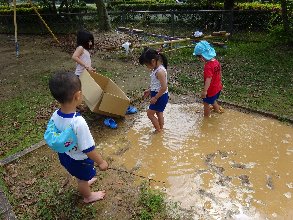 泥水遊び