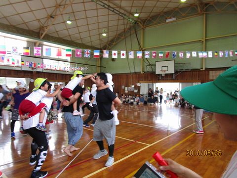 まつ・ゆり　おんぶ騎馬戦