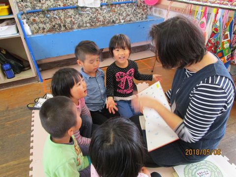 おはなしサロン　ゆり組