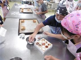 夏の寺子屋のようす
