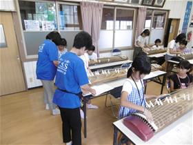 夏の寺子屋のようす