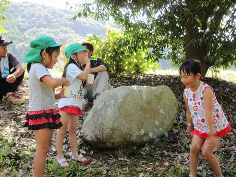 シャボン玉遊び