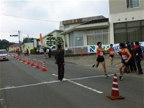 市内一周駅伝競走大会のようす