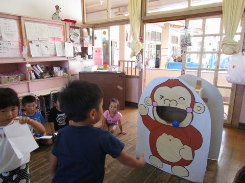 ボール入れ