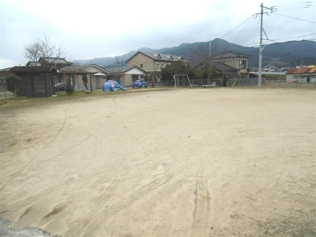 川東児童遊園全景