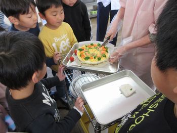 給食の準備の様子