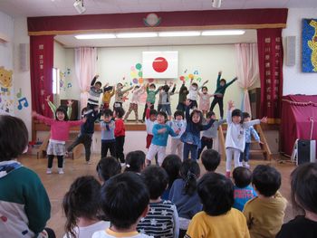 ぞうのお部屋の出し物の様子