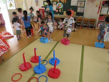 輪投げをする様子