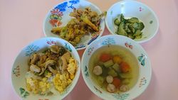 給食