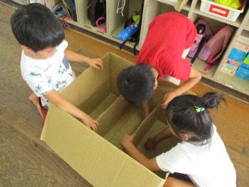 まつぐみ　段ボール制作