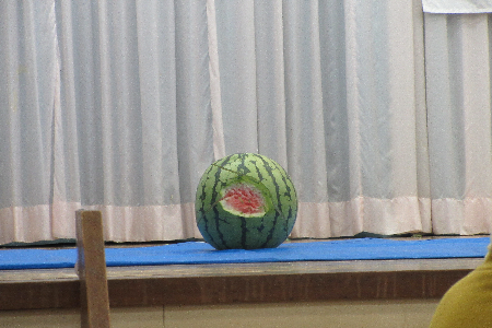 割れたすいか