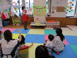 魔法をかけているようす