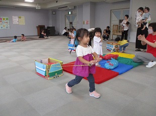 船を引っ張るお友だち
