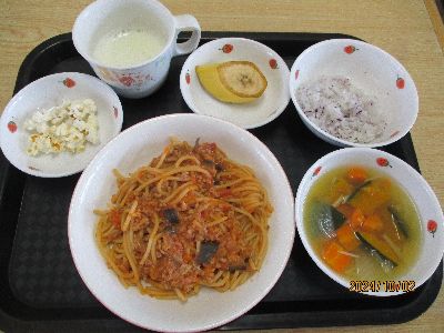 給食