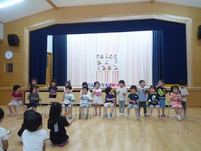 出し物は年少組さんでした