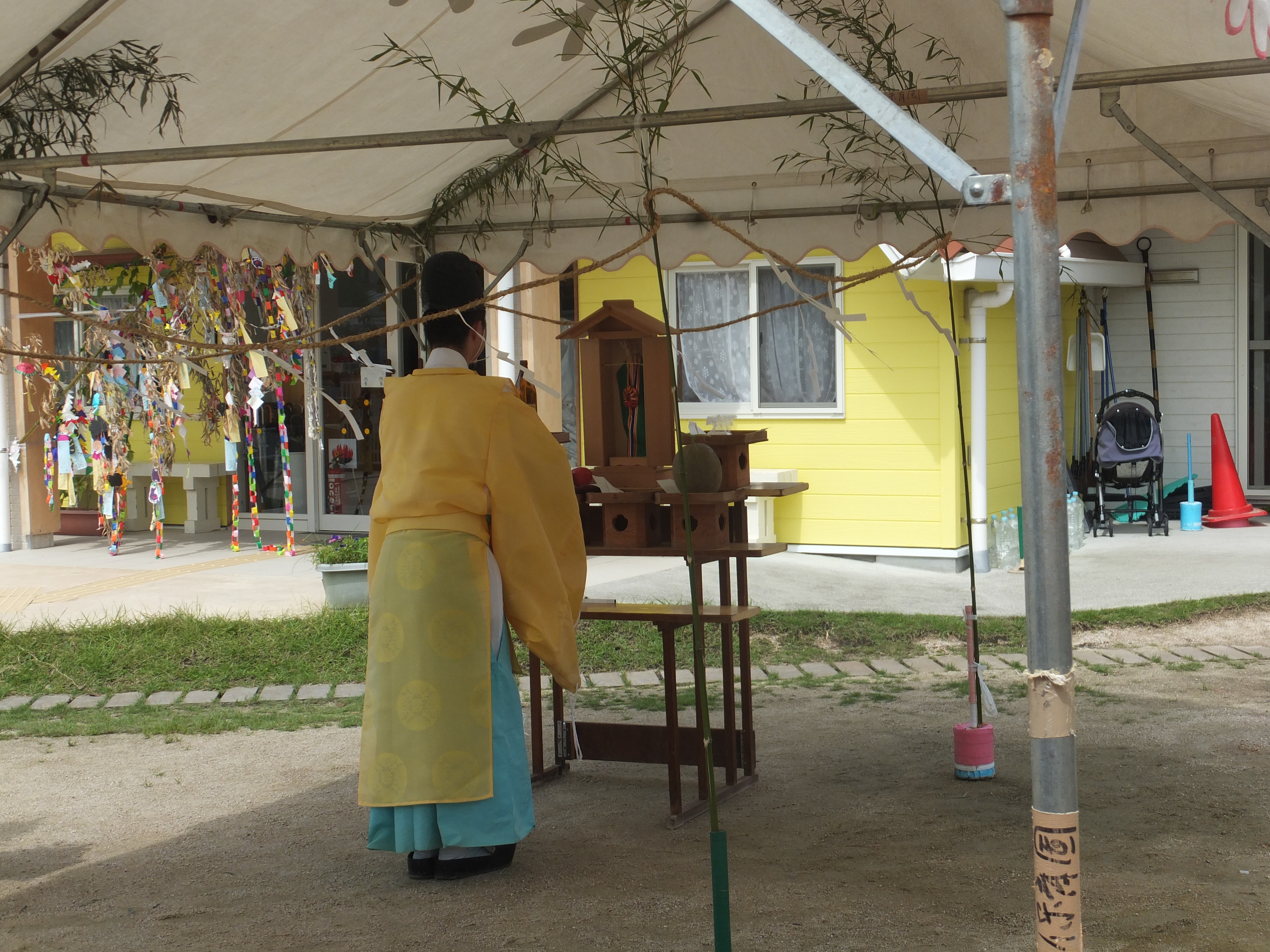 神社の方に祈祷をしてもらいました